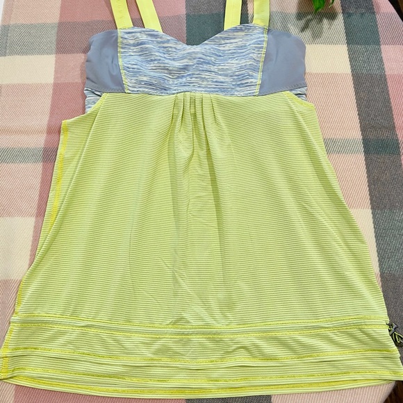 Lululemon Run Back on Track Tank Yellow - Picture 3 of 11